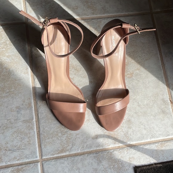 Genuine leather heels - Picture 4 of 6